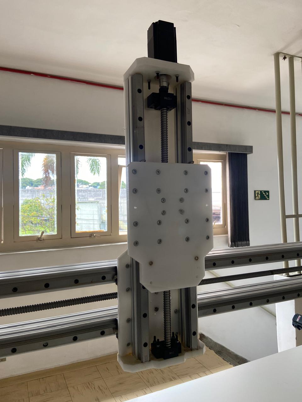 MAQUINA CNC 1200X1600 - CASEIRA